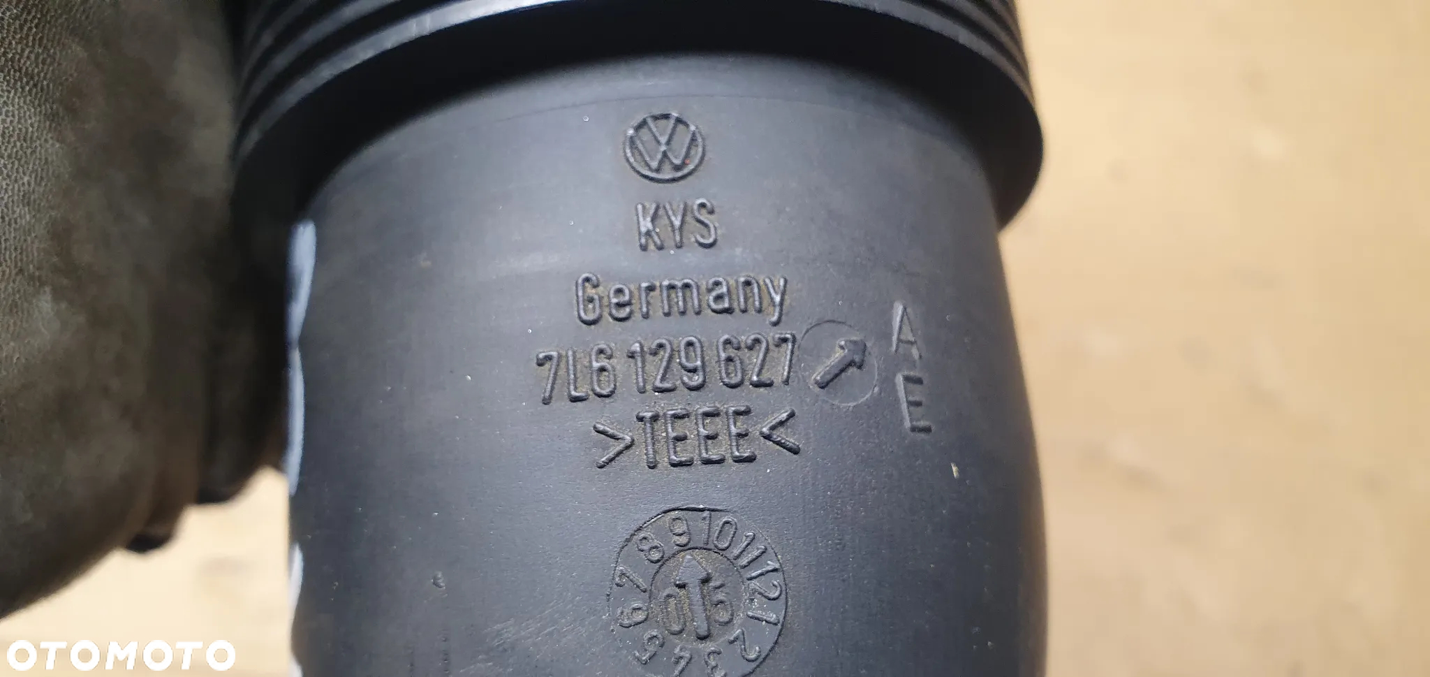Rura dolot powietrza VW Touareg 3.0 TDI 7L6129627A - 5