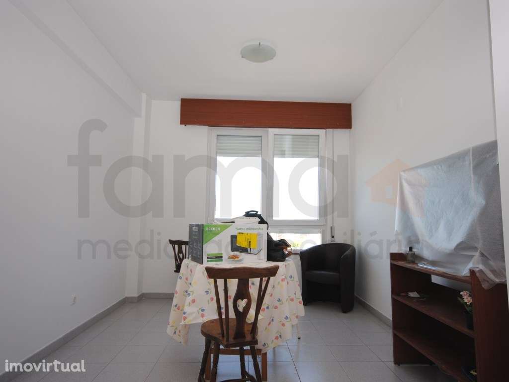 T2 equipado e mobilado na Portela de Sacavém - Grande imagem: 2/26