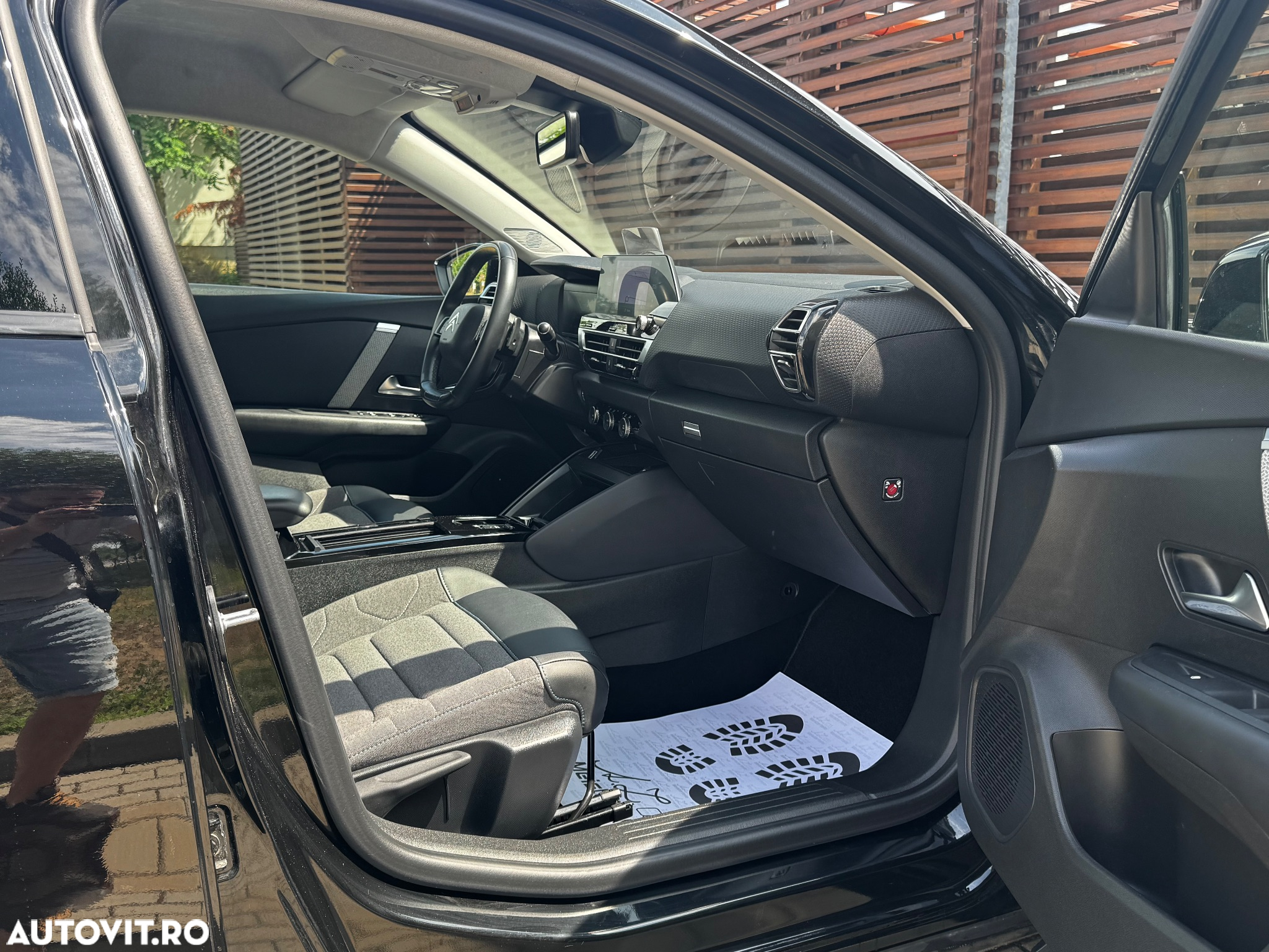 Citroën C4 BlueHDi 130 Stop&Start EAT8 SHINE - 19