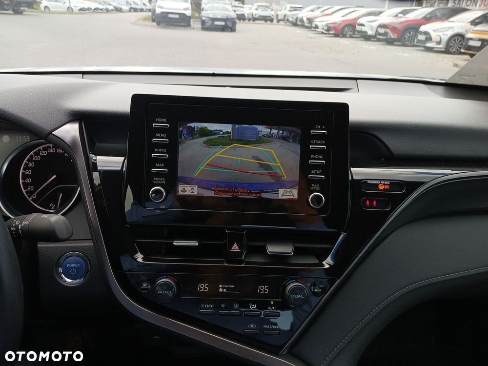 Toyota Camry 2.5 Hybrid Comfort CVT - 19