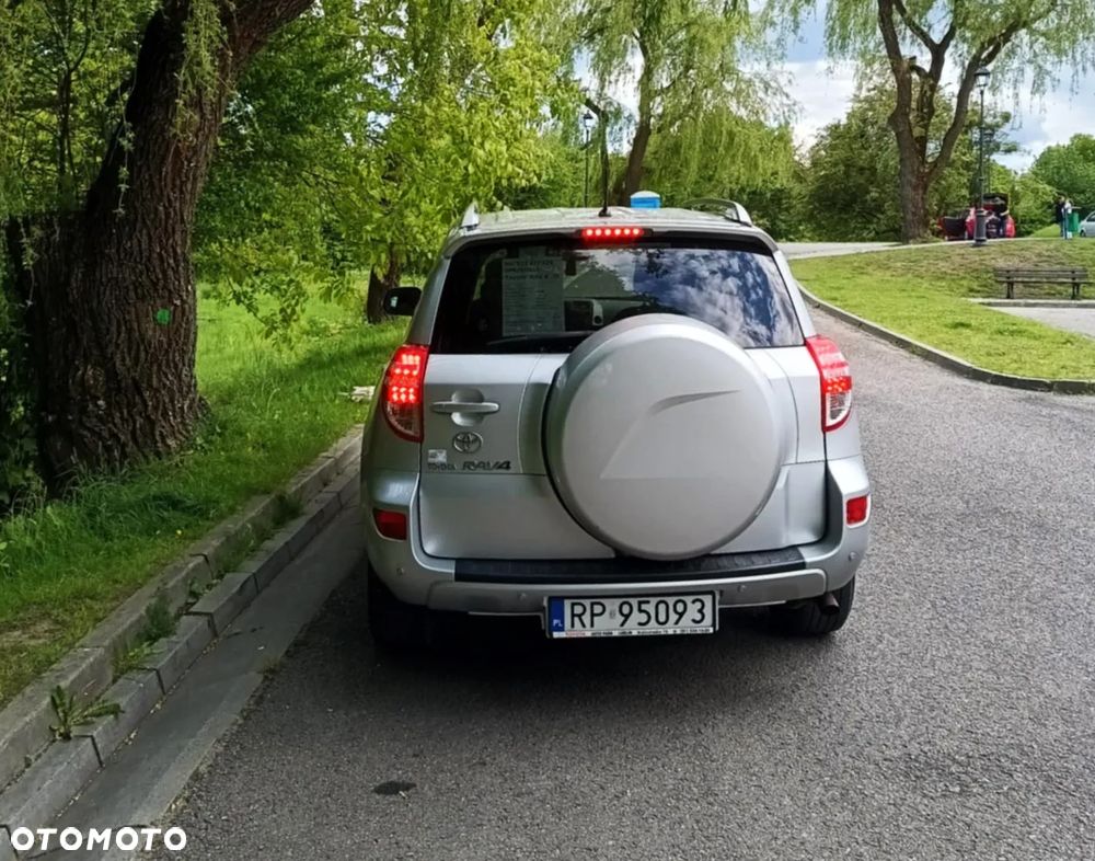 Toyota RAV4 2.0 VVT-i Premium - 2