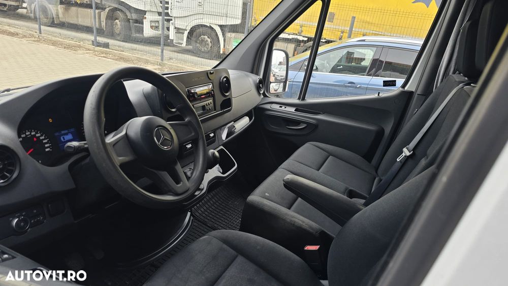 Mercedes-Benz Sprinter - 7