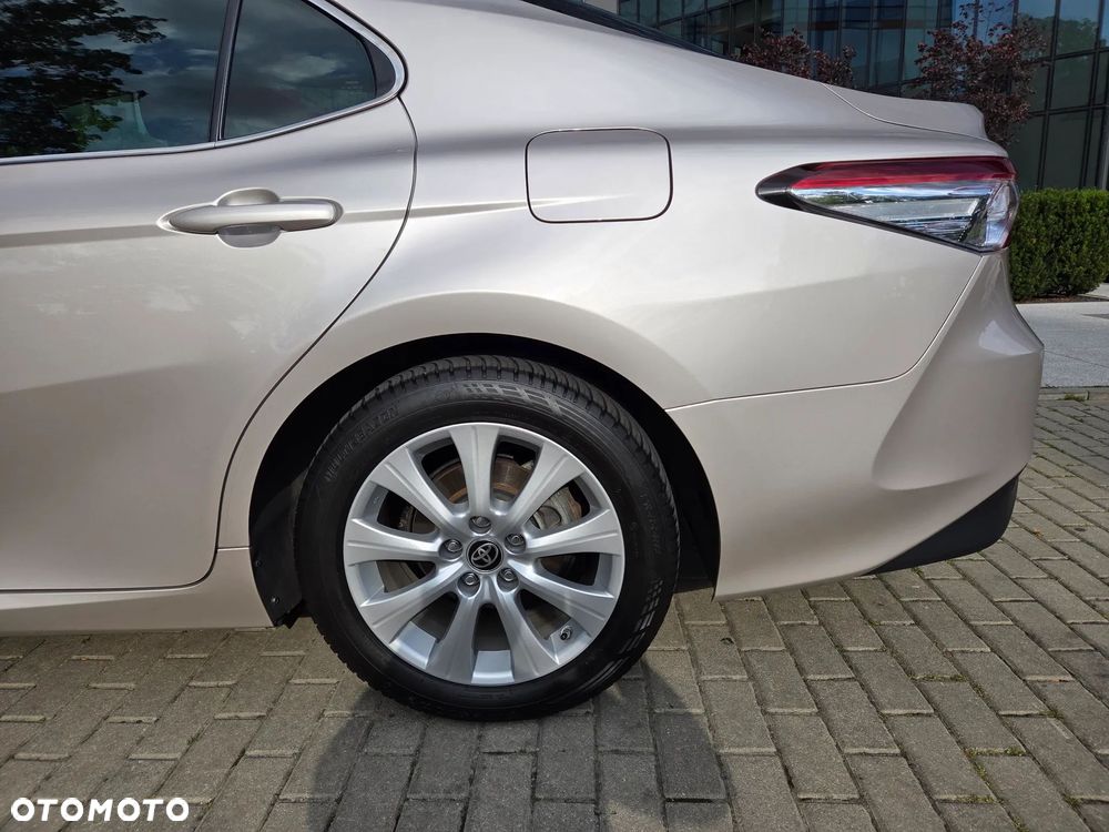 Toyota Camry 2.5 Hybrid Comfort CVT - 13