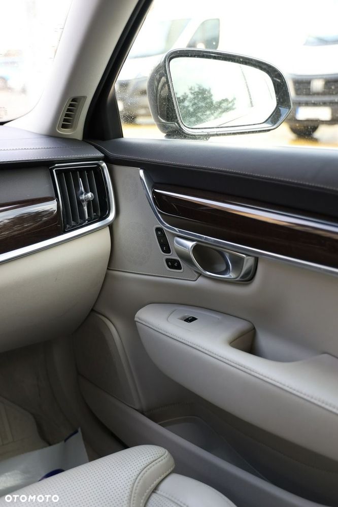 Volvo S90 - 35