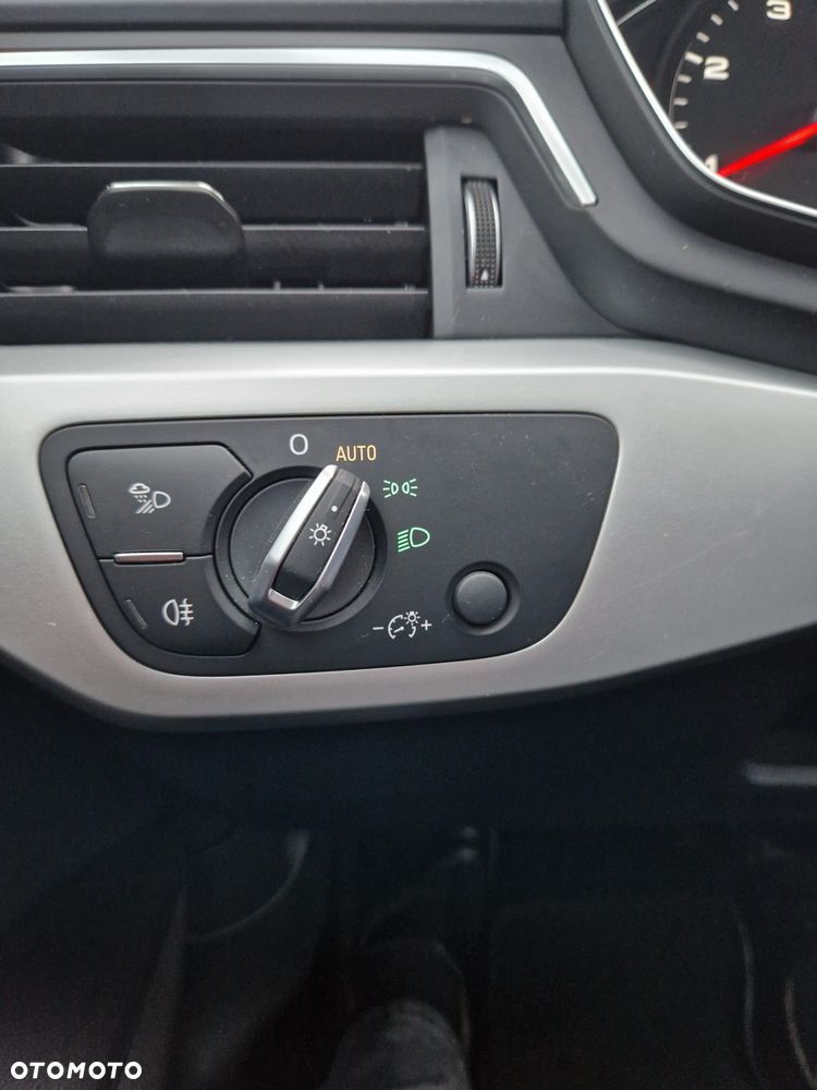 Audi A4 Avant 2.0 TDI S tronic - 10