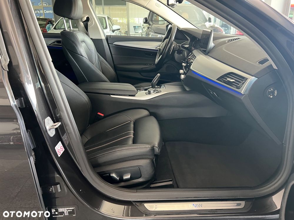 BMW Seria 5 520d xDrive mHEV Luxury Line sport - 41