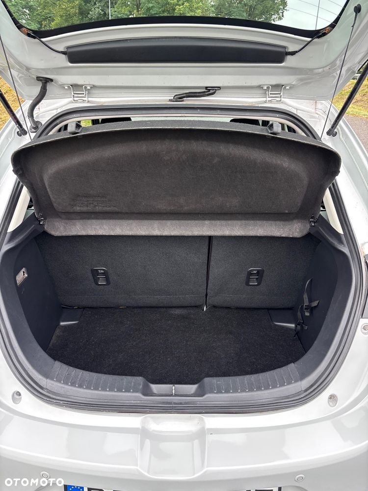 Mazda 2 - 30