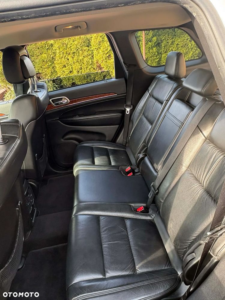 Jeep Grand Cherokee - 12
