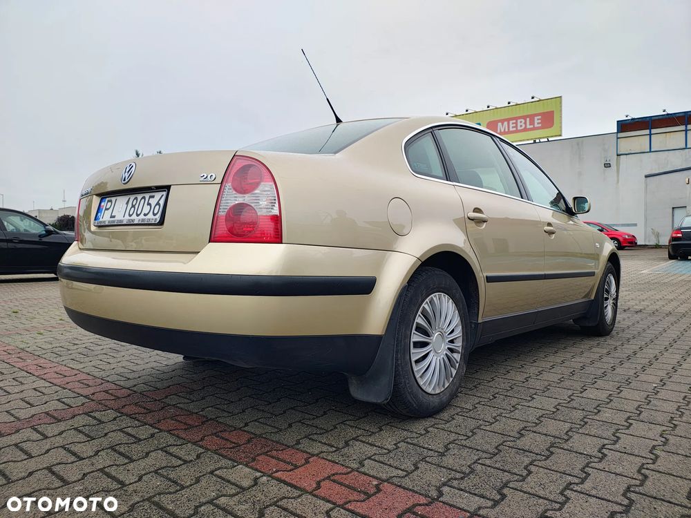 Volkswagen Passat 2.0 Comfortline - 7