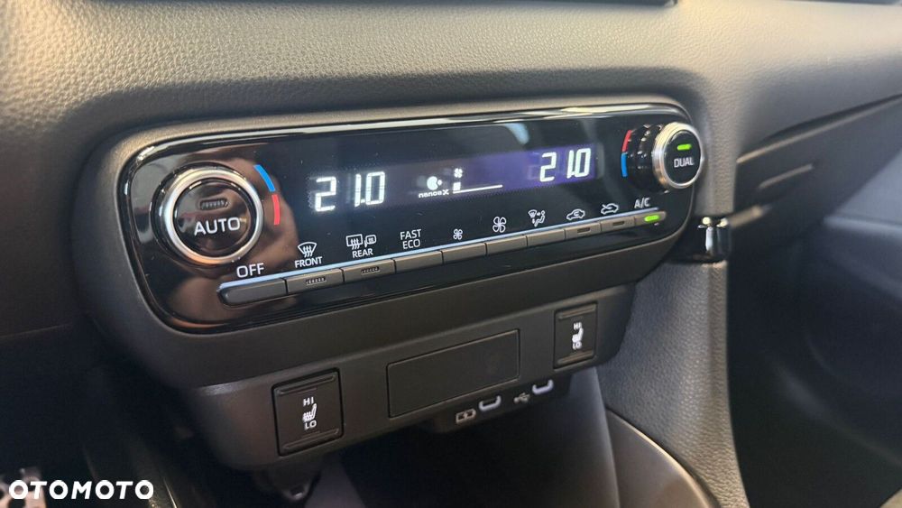 Toyota Yaris - 26