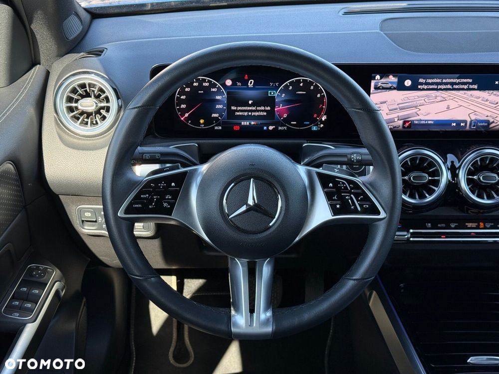 Mercedes-Benz GLB 200 Progressive 7G-DCT - 16
