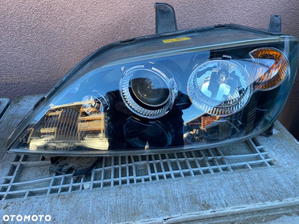 lampy mazda 2 I soczewki komplet eu całe - 2