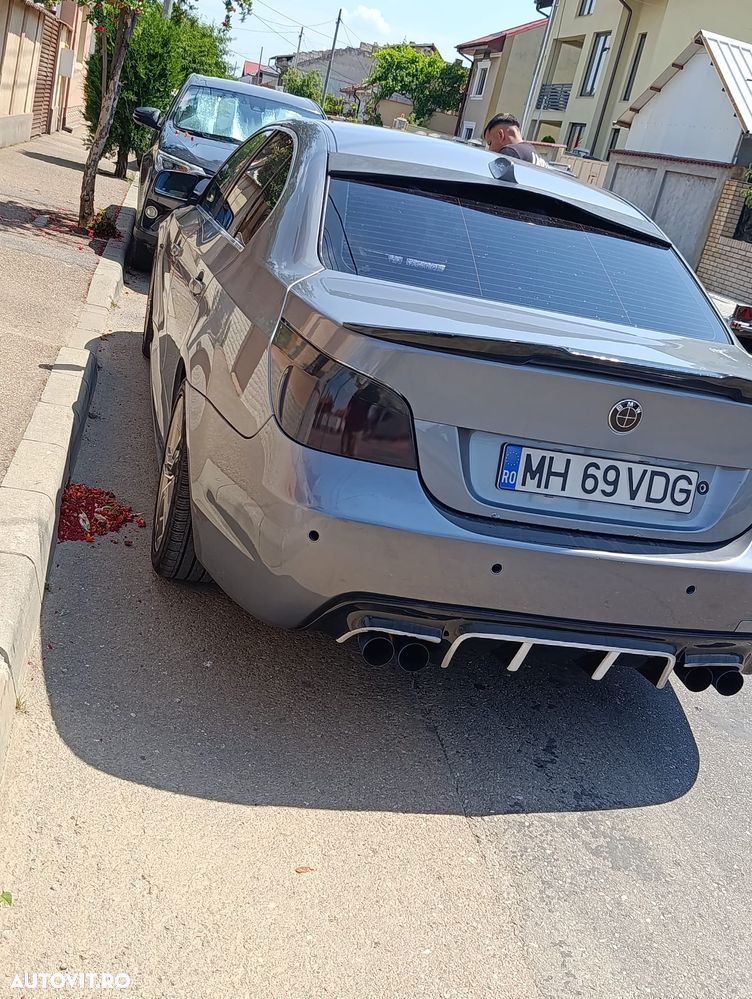 BMW Seria 5 520d - 8