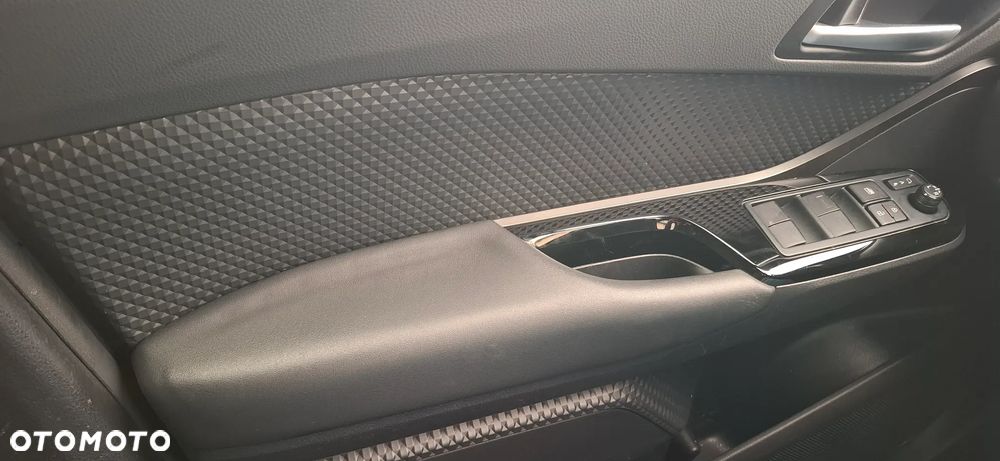 Toyota C-HR 1.8 Hybrid Dynamic - 35