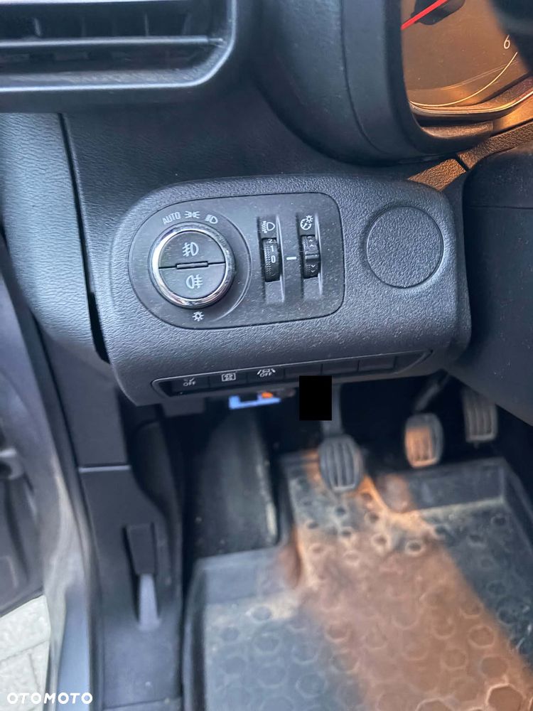Opel Combo - 9