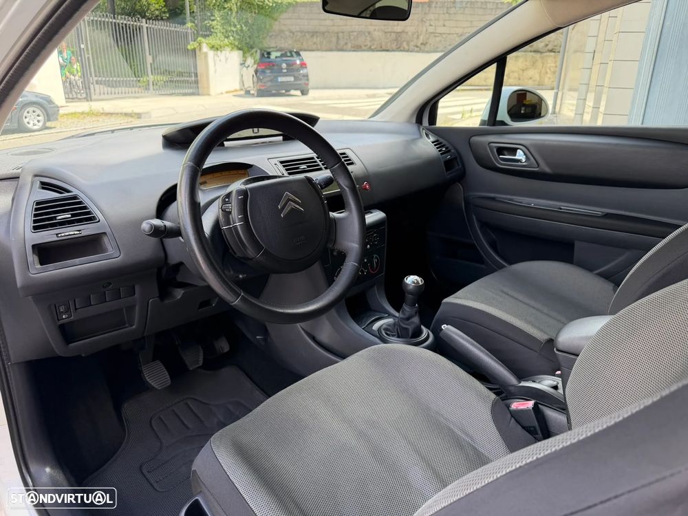 Citroën C4 1.6 HDi VTR - 28