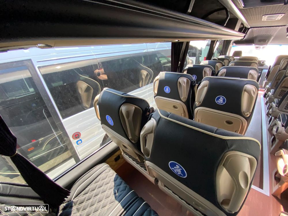 Mercedes Benz Sprinter 519 - 5