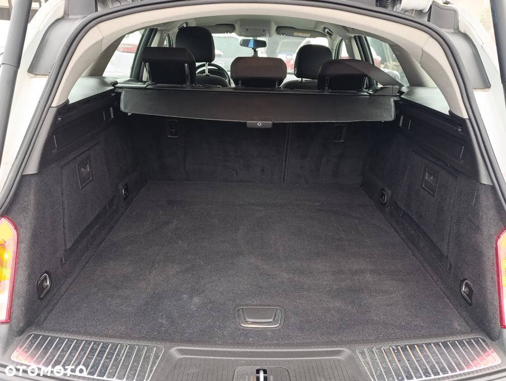 Opel Insignia - 8