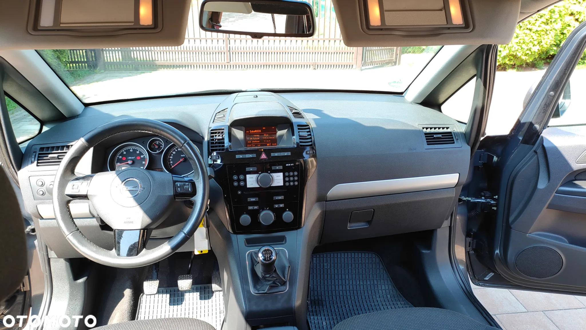 Opel Zafira 1.8 Cosmo - 8