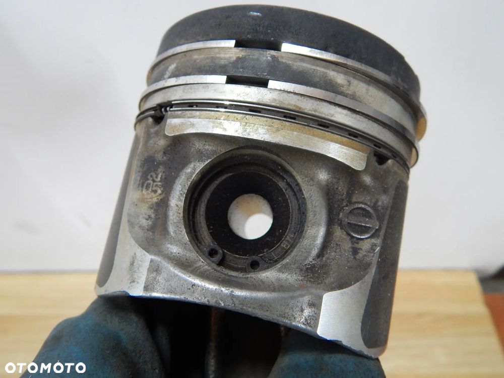 Tłok + korbowód 2.5 dci YD25 Nissan Navara D40 Pathfinder Cabstar Maxity 08-14 Euro 5 Łuków części - 5