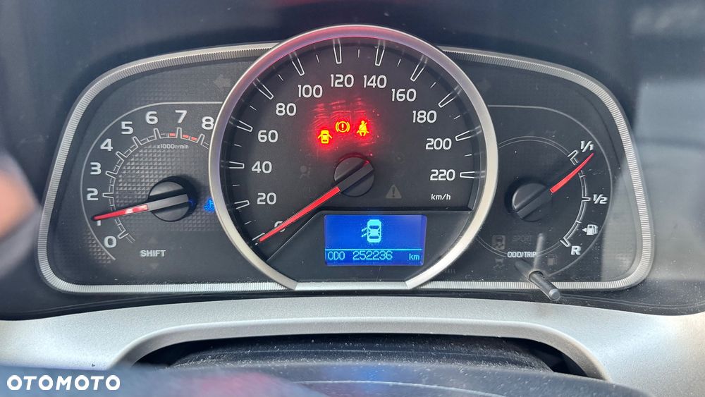 Toyota RAV4 2.0 Premium - 24