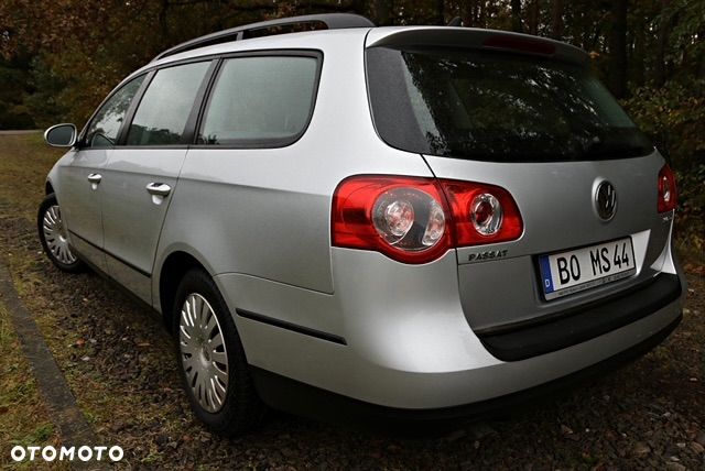 Volkswagen Passat 2.0 TDI Comfortline - 15