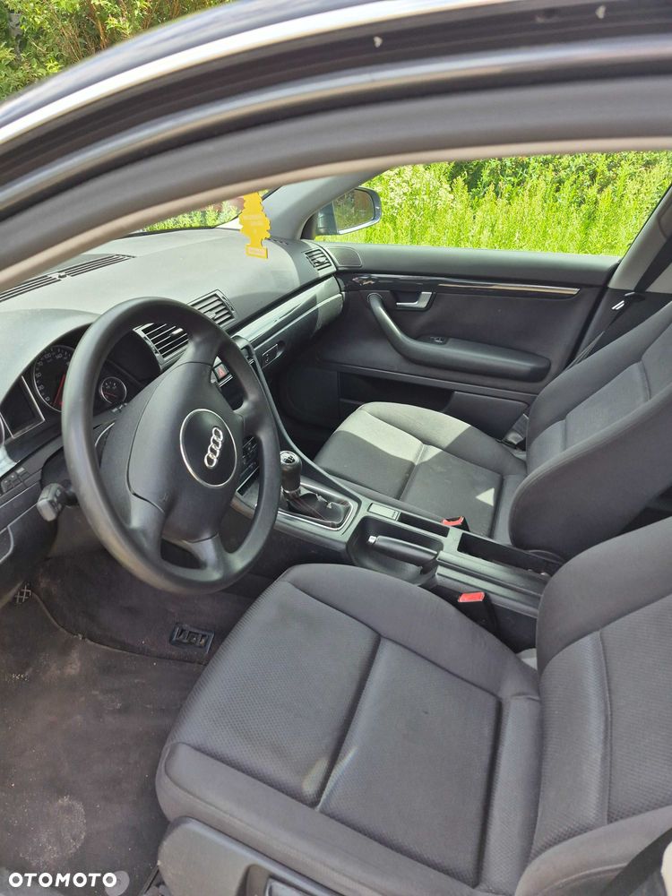 Audi A4 Limousine - 5