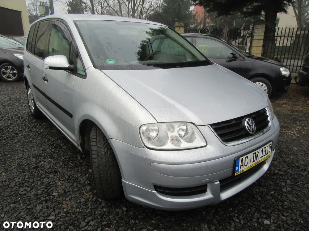 Volkswagen Touran 1.6 FSI - 1