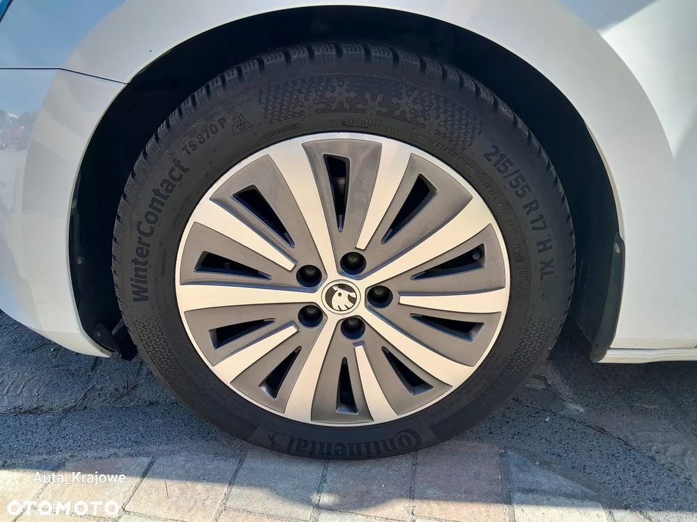 Skoda Superb 2.0 TDI SCR Style DSG - 38