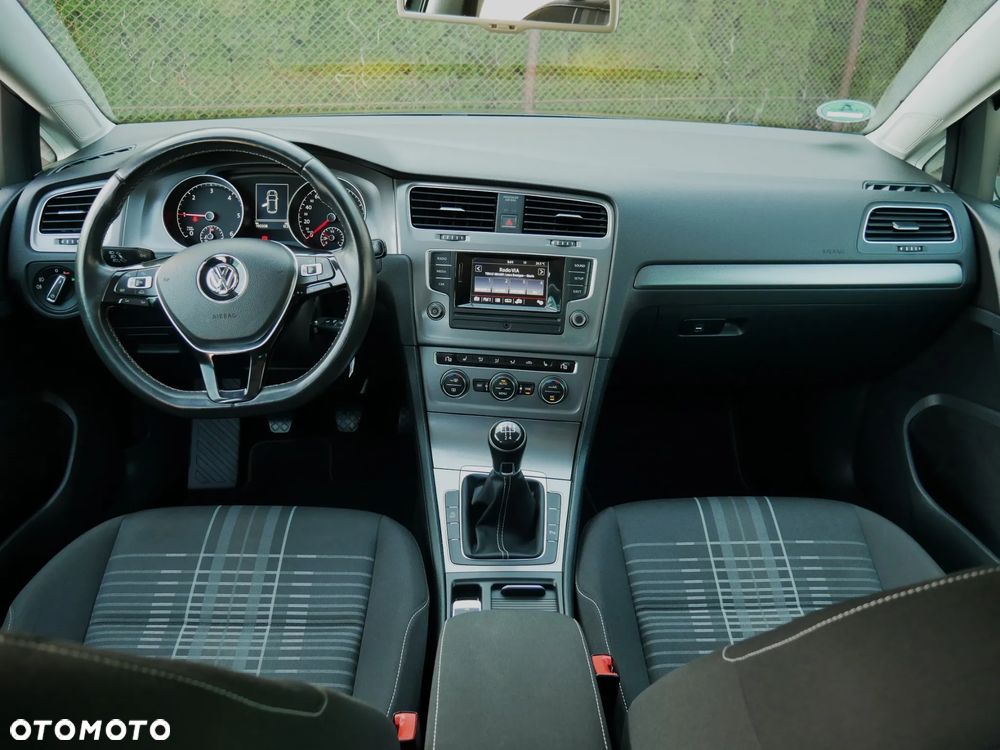Volkswagen Golf 1.6 TDI BlueMotion Technology Lounge - 23