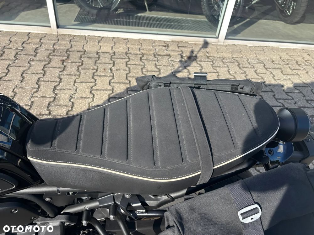 Yamaha XSR - 7
