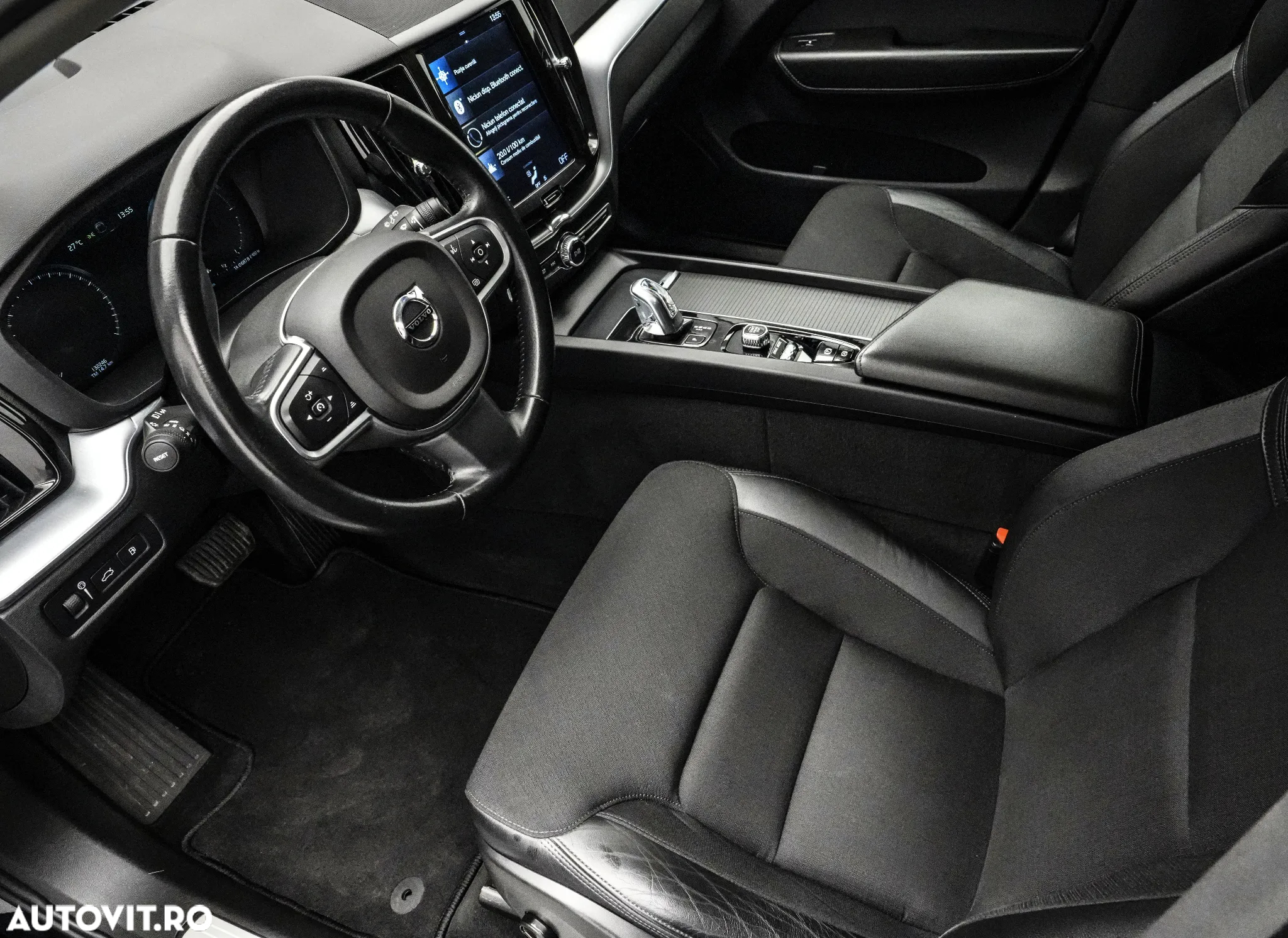 Volvo XC 60 T8 Twin Engine AWD Momentum Pro - 12