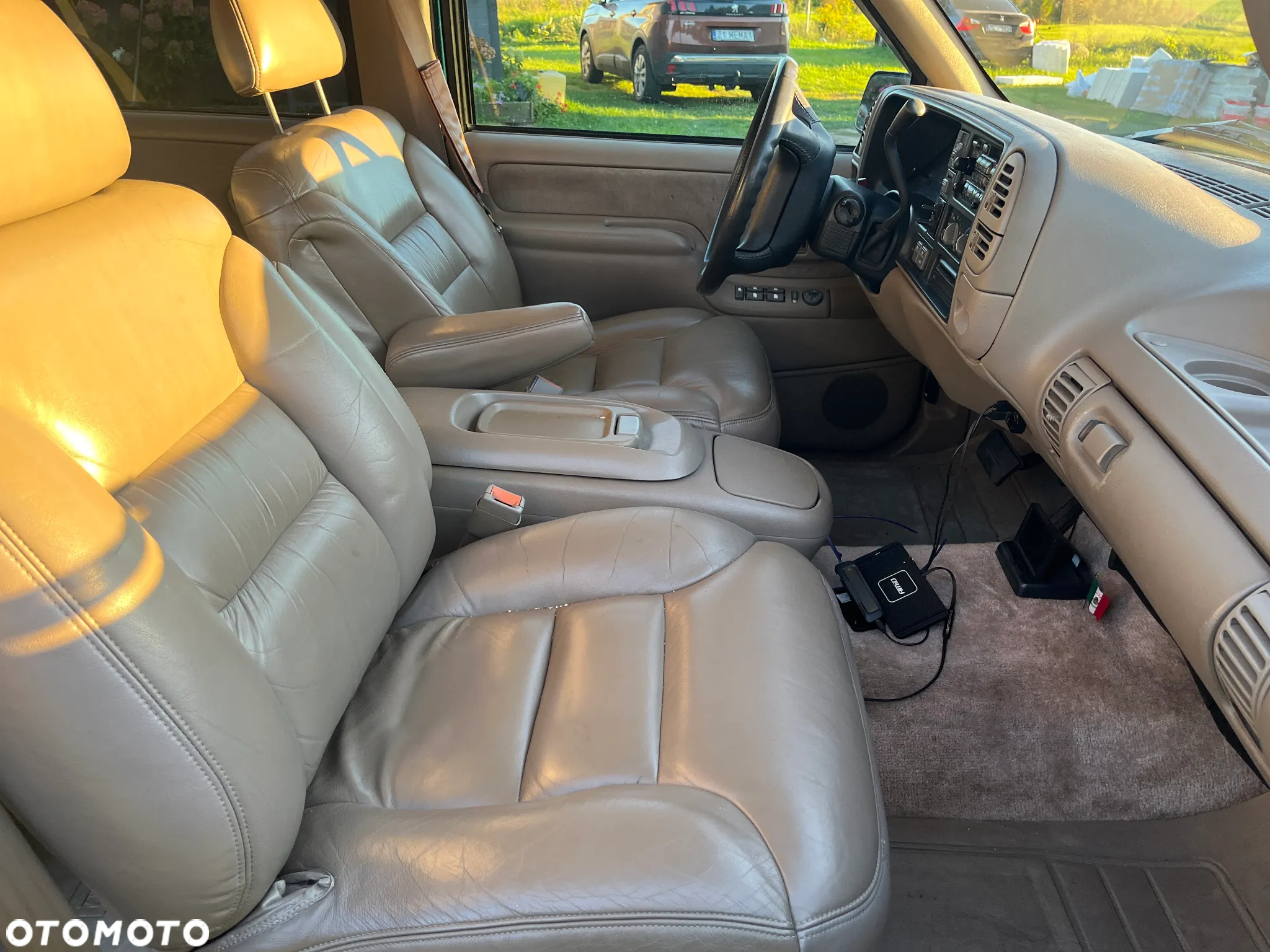 Chevrolet Suburban - 23