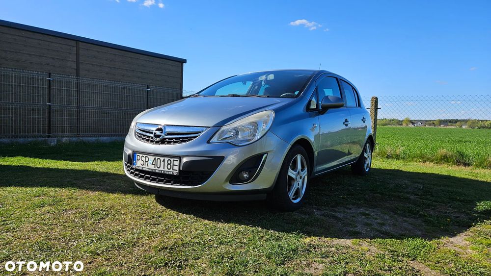 Opel Corsa 1.2 16V Cosmo - 3