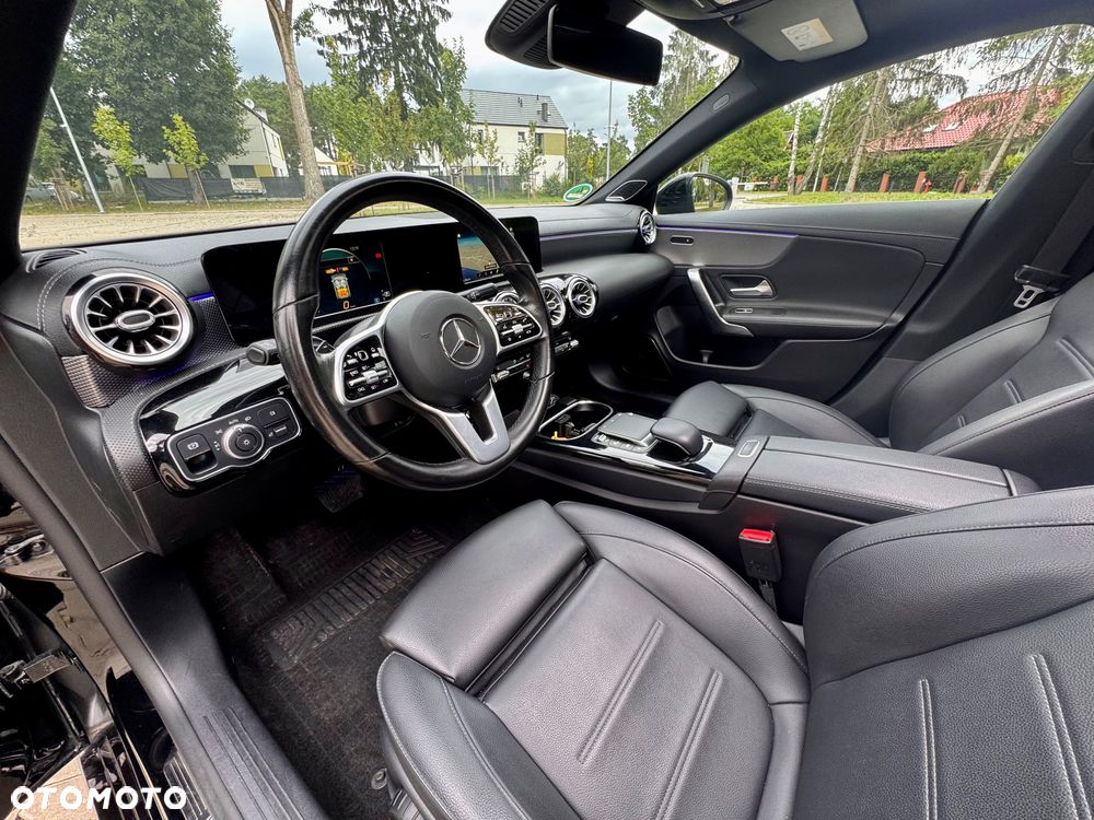 Mercedes-Benz CLA 220 d AMG Line 8G-DCT - 34