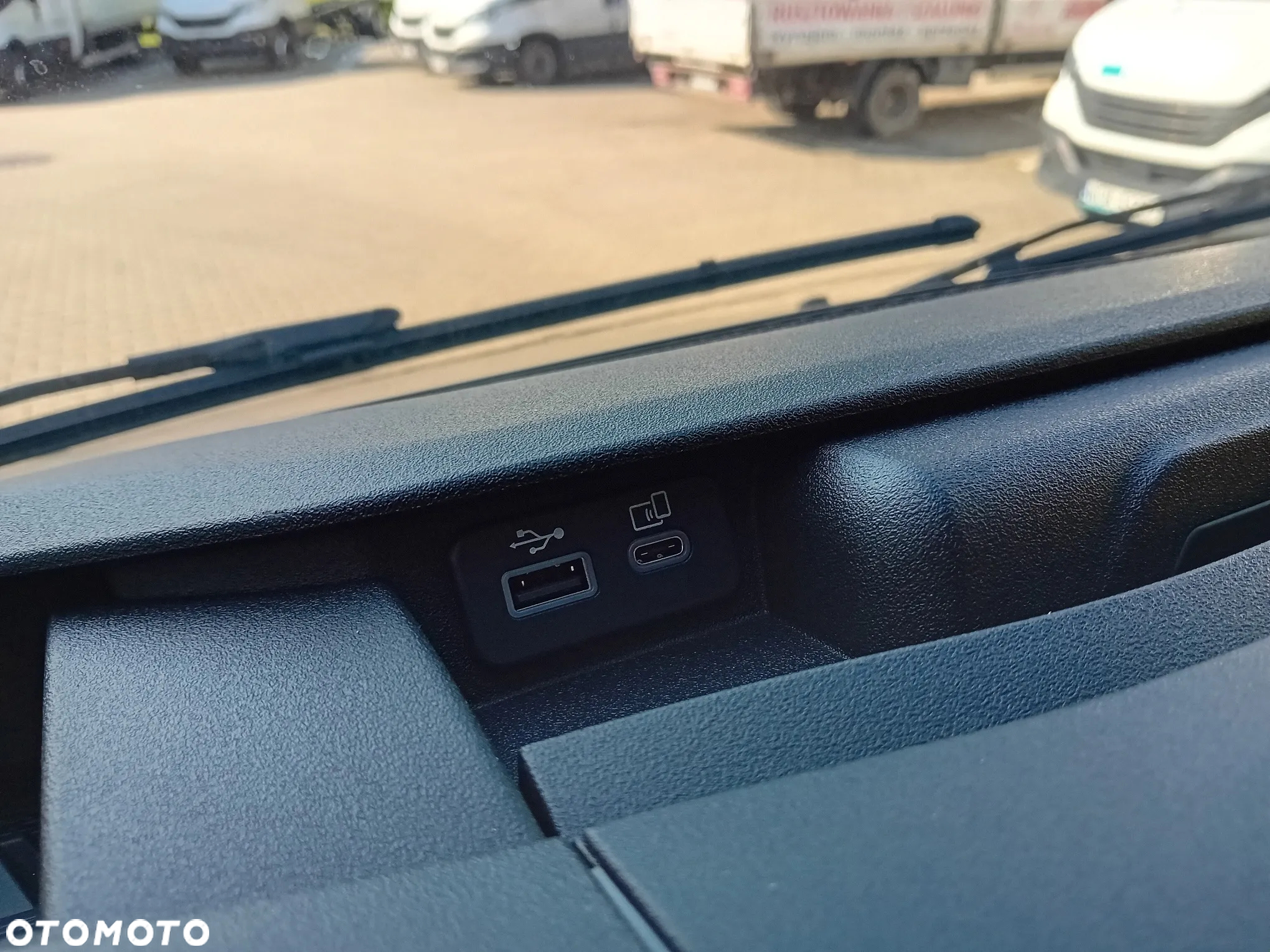 Iveco Daily 35S18HA8 V 3.0 Diesel Hi-Matic Furgon L4H3 - 15