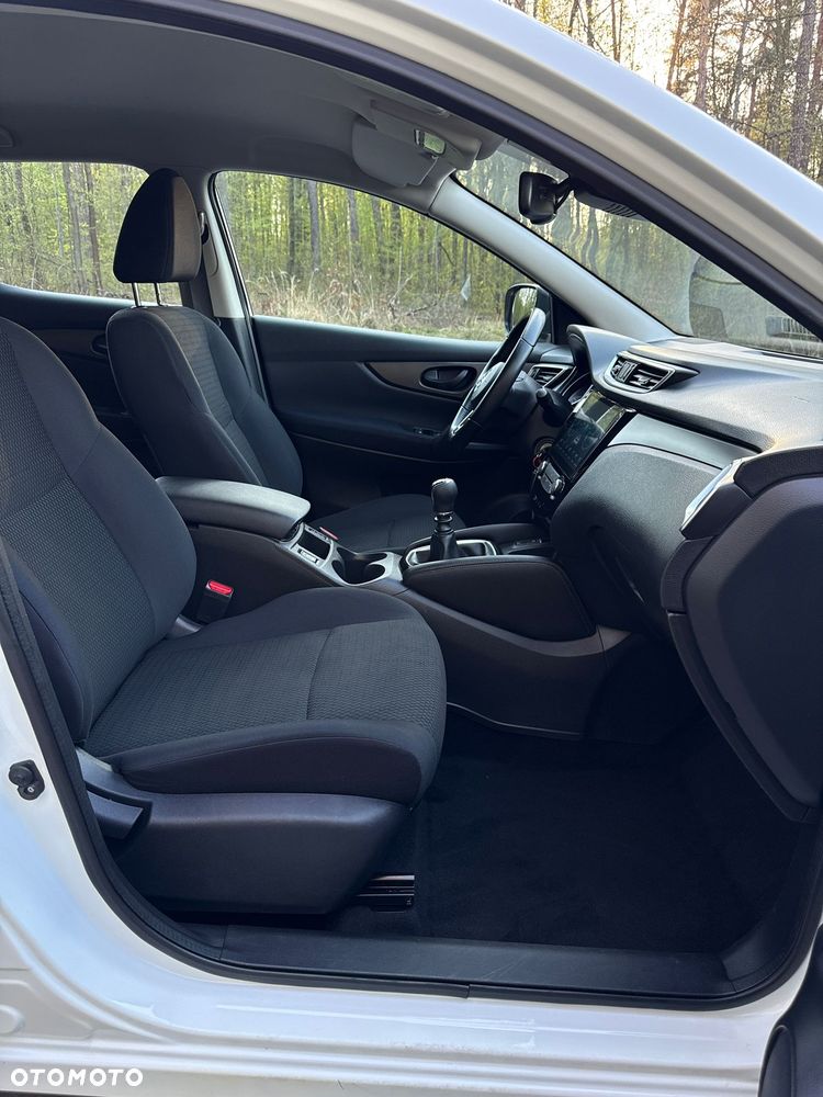 Nissan Qashqai 1.3 DIG-T Acenta - 17