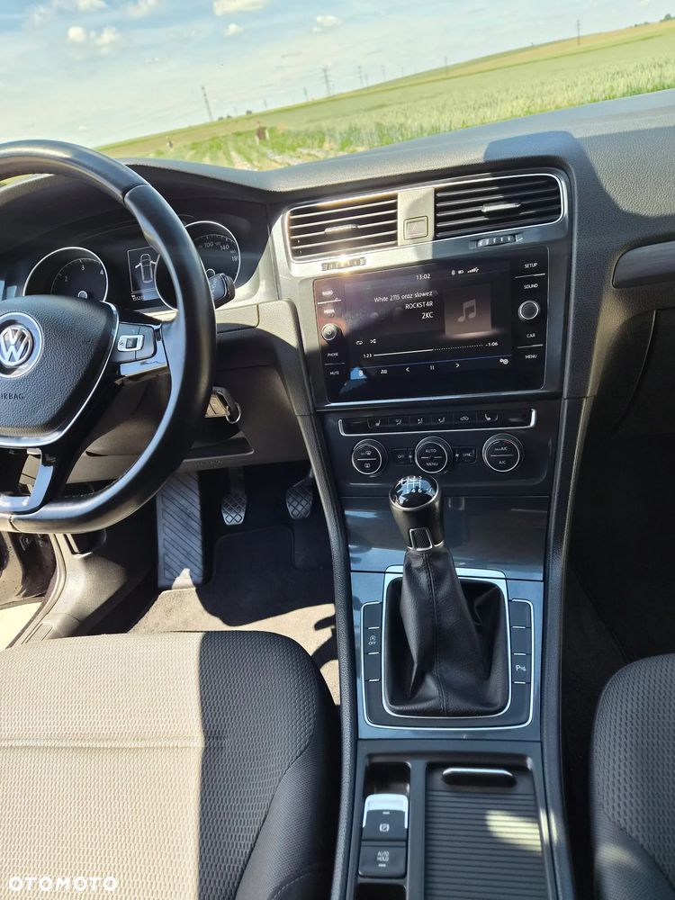 Volkswagen Golf - 2
