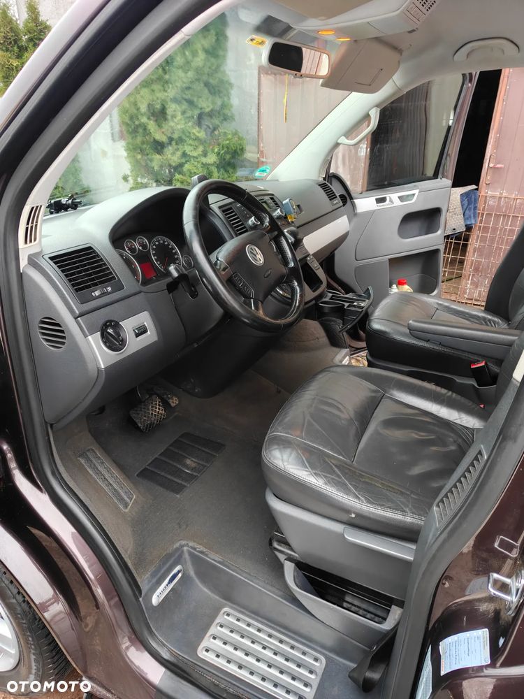 Volkswagen Multivan - 7