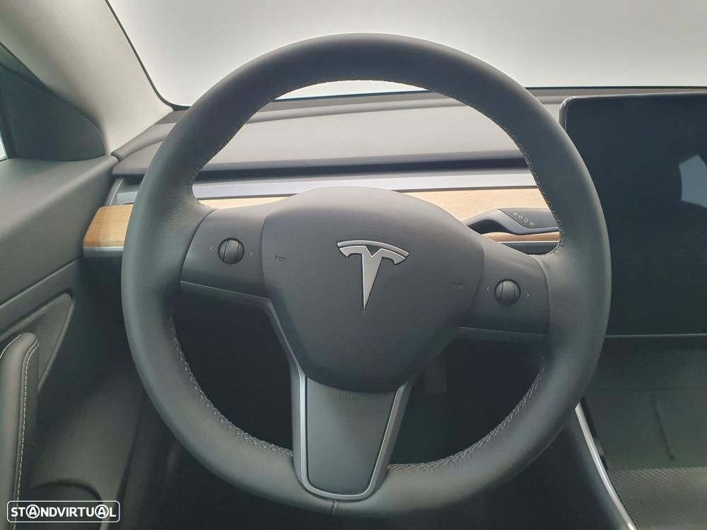 Tesla Model 3 Standard Range Plus RWD - 18