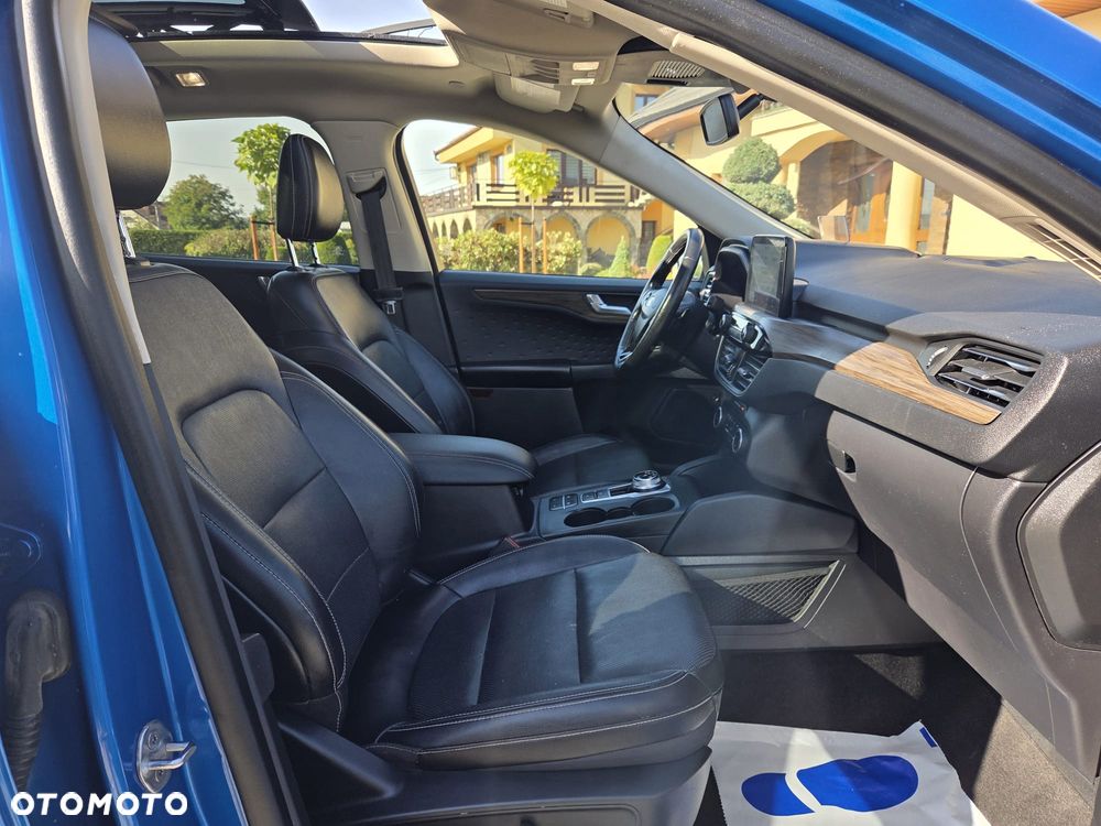 Ford Kuga 2.0 EcoBoost 4x4 Titanium - 39