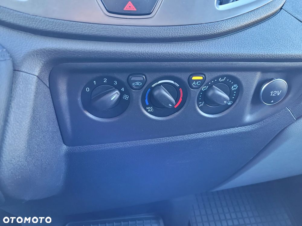 Ford Transit - 28