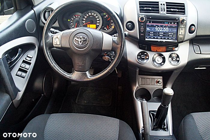 Toyota RAV4 2.0 4x4 Sol - 19
