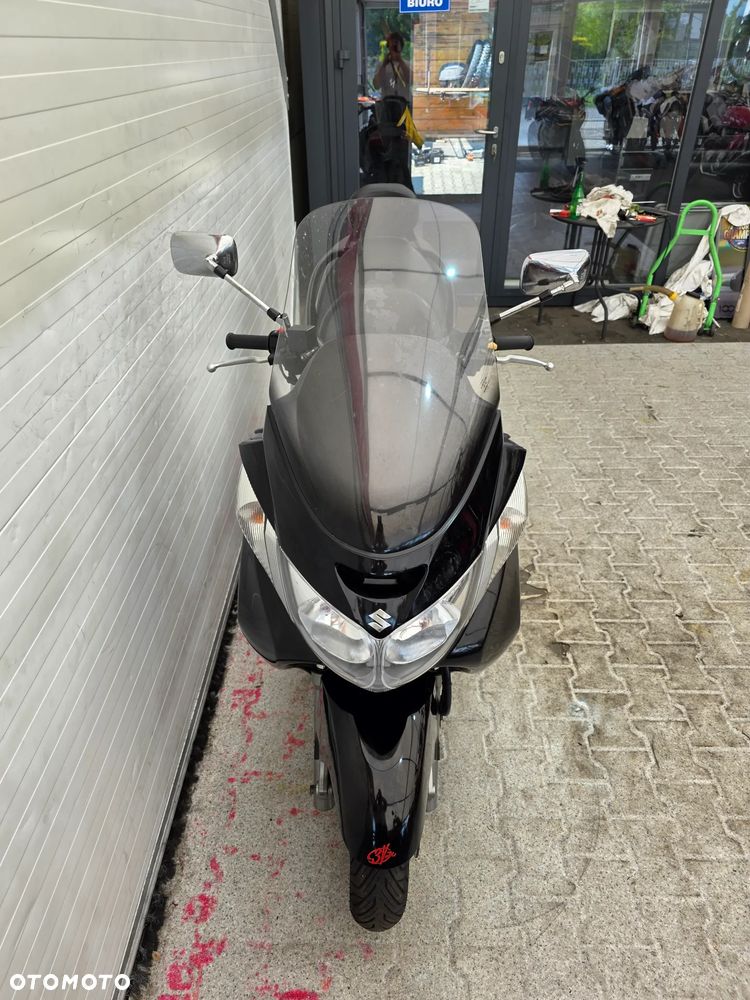 Suzuki Burgman - 21