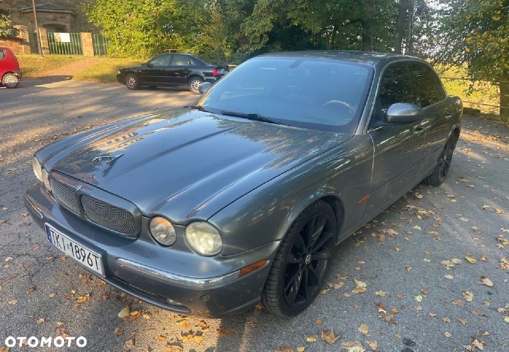 Jaguar XJR 4.2 - 1