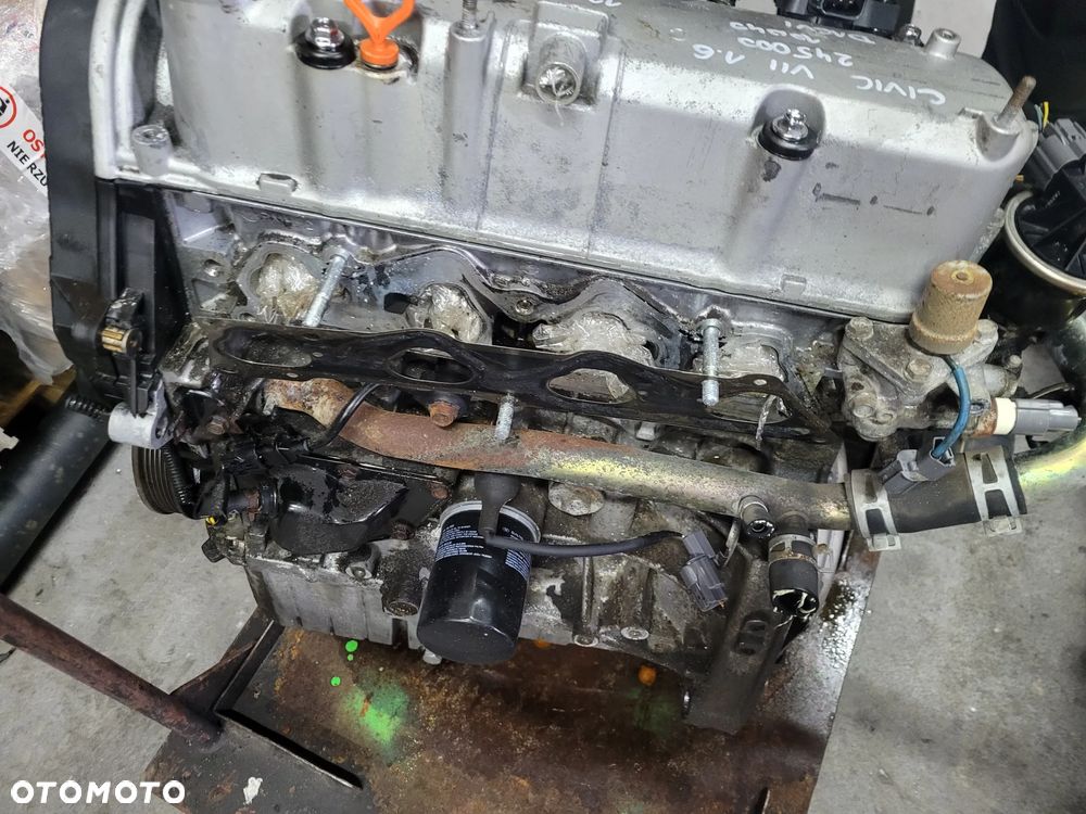 Honda civic VII sedan 1.6 D16V1 Silnik - 9