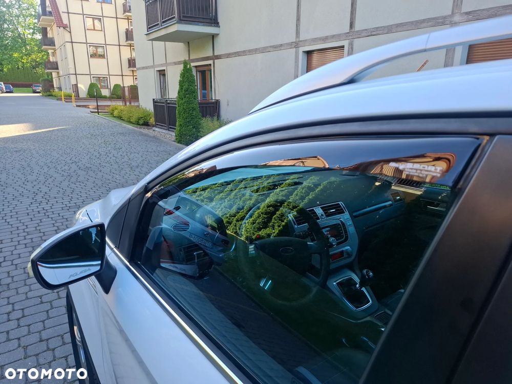 Ford Kuga 2.5 4x4 Trend - 28
