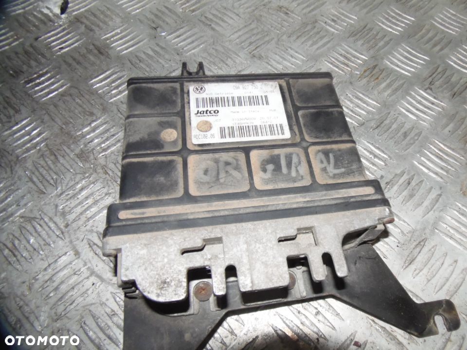 STEROWNIK SKRZYNI BIEGÓW VW 09A927750J - 1
