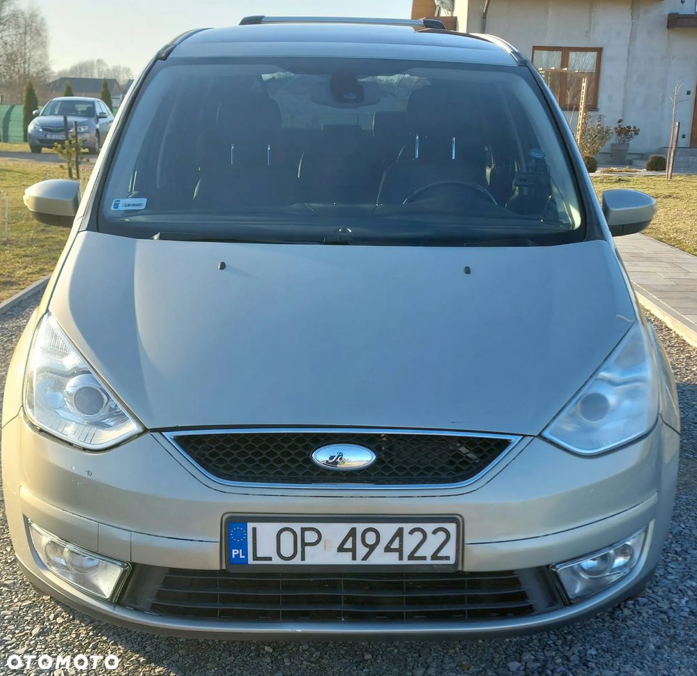 Ford Galaxy 2.2 TDCi Ghia - 12