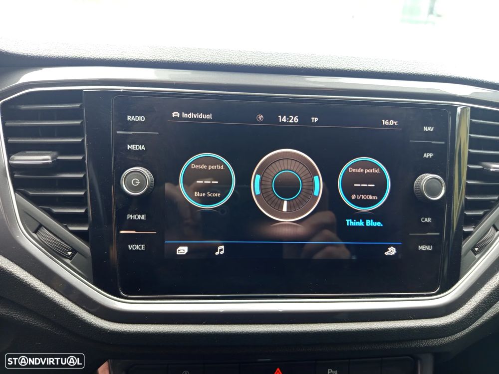 VW T-Roc 2.0 TSI OPF 4MOTION DSG R-Line - 23